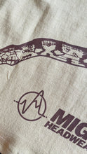 Cargar imagen en el visor de la galería, OFF TRAIL Oversized T Shirt
